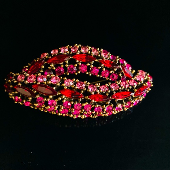 Vintage Layered Rhinestone Brooch - Picture 3 of 5